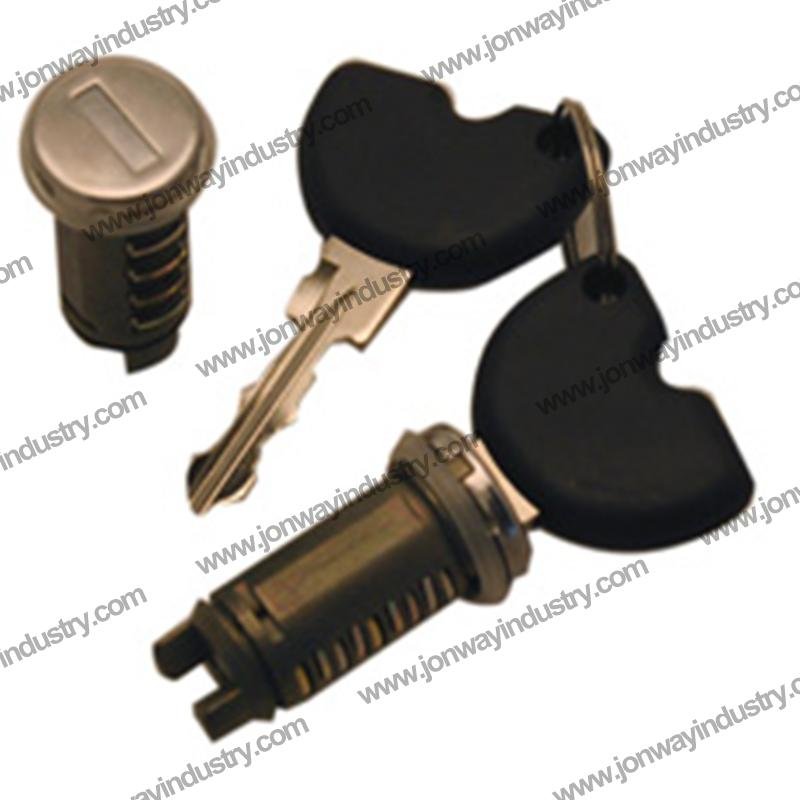 Bulk supply ignition switch set for Piaggio Liberty 2T/4T, Fly, ET2/ET4 scooters – reliable replacement for distributors and wholesalers